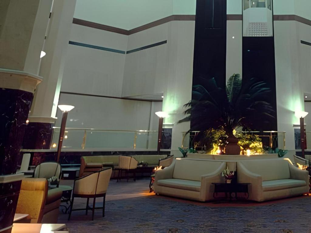 Hotel Ruposhi Bangla ダッカ エクステリア 写真