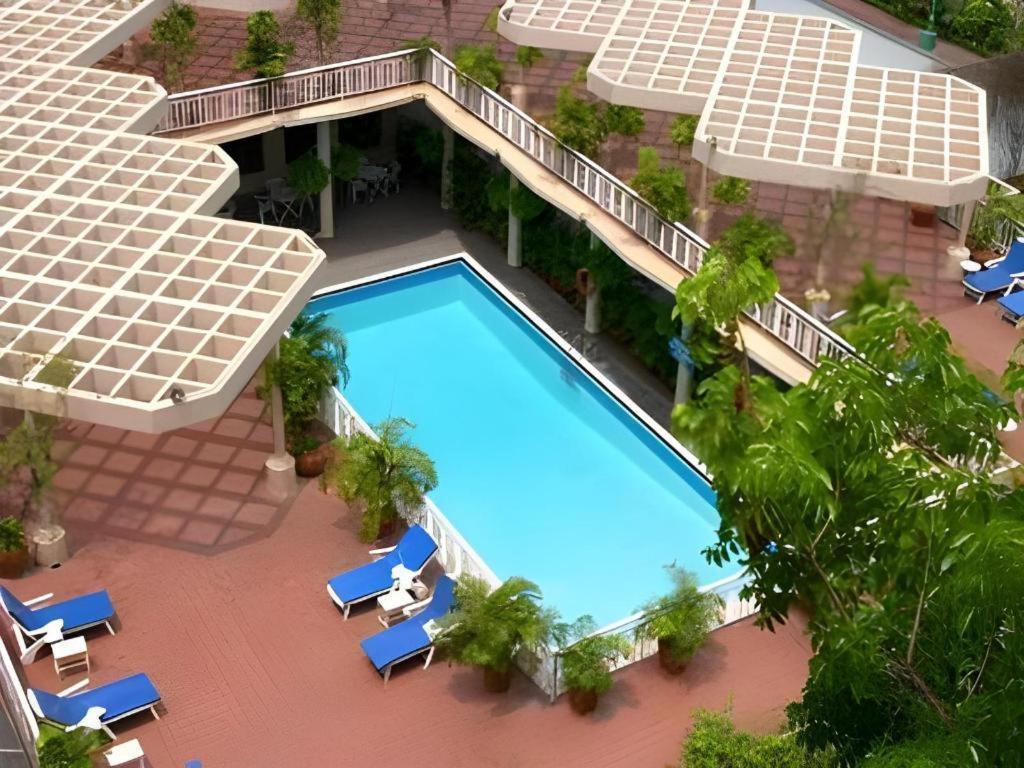 Hotel Ruposhi Bangla ダッカ エクステリア 写真